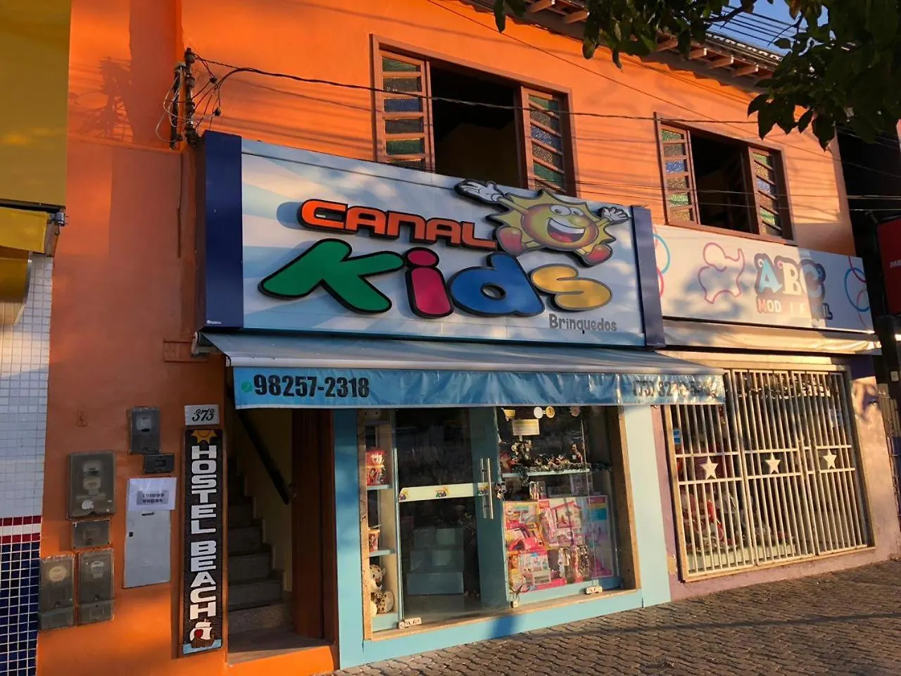 Hostel Beach location